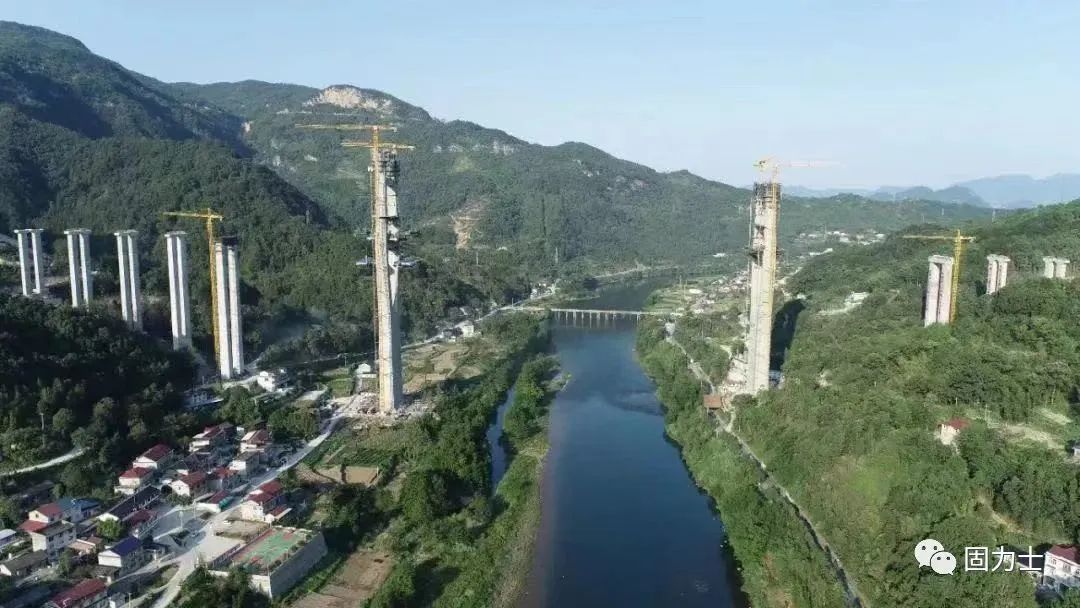 青白江固力士参与湖南炉慈高速建设，助力区域经济发展